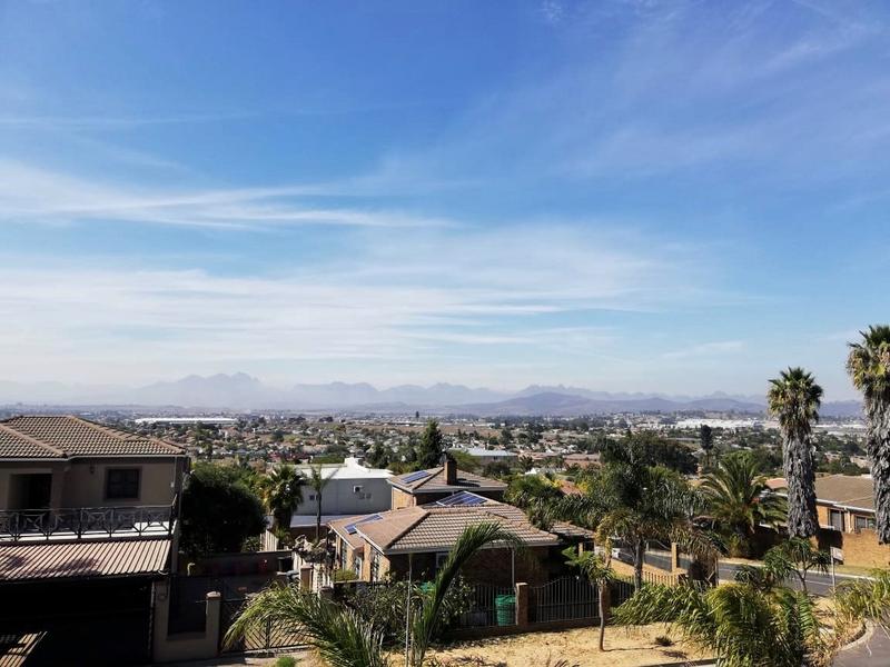 3 Bedroom Property for Sale in Vredekloof Heights Western Cape